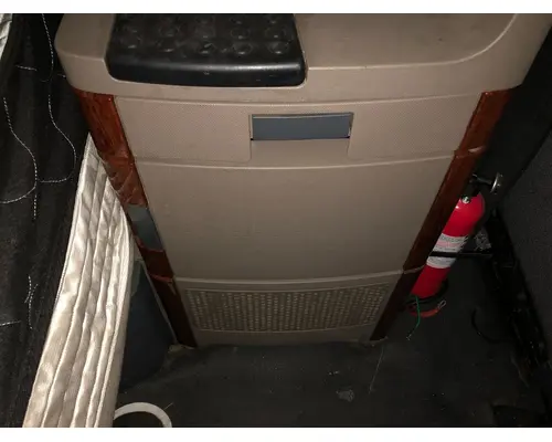 Freightliner CASCADIA Sleeper