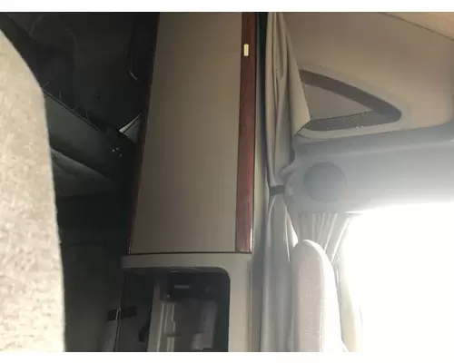 Freightliner CASCADIA Sleeper