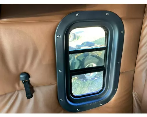 Freightliner CASCADIA Sleeper