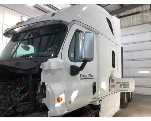 Freightliner CASCADIA Sun Visor (Exterior)