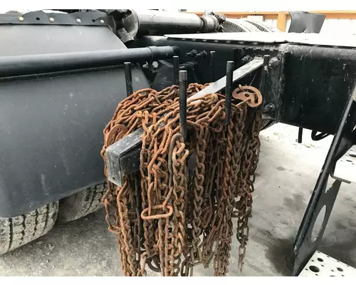 Freightliner CASCADIA Tire Chain