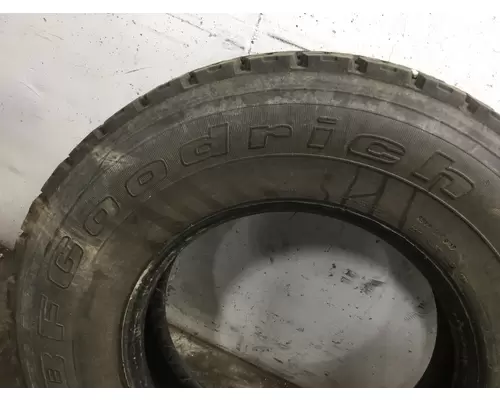 Freightliner CASCADIA Tires