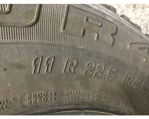 Freightliner CASCADIA Tires