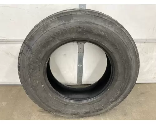 Freightliner CASCADIA Tires