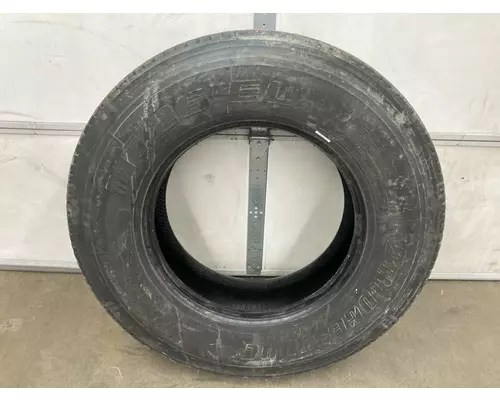 Freightliner CASCADIA Tires
