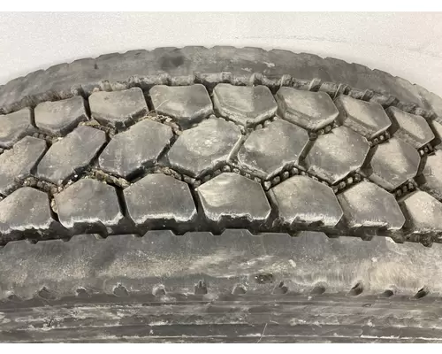 Freightliner CASCADIA Tires