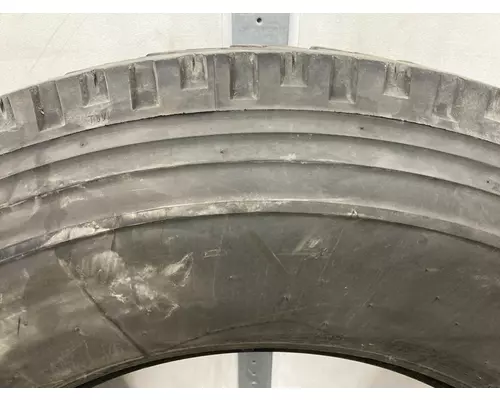 Freightliner CASCADIA Tires