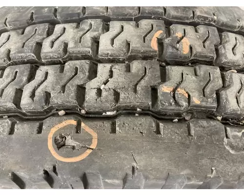 Freightliner CASCADIA Tires