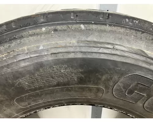 Freightliner CASCADIA Tires