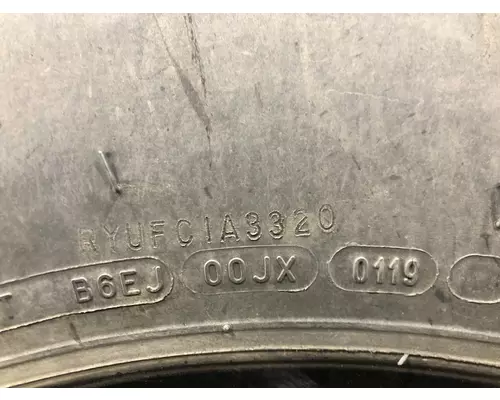 Freightliner CASCADIA Tires