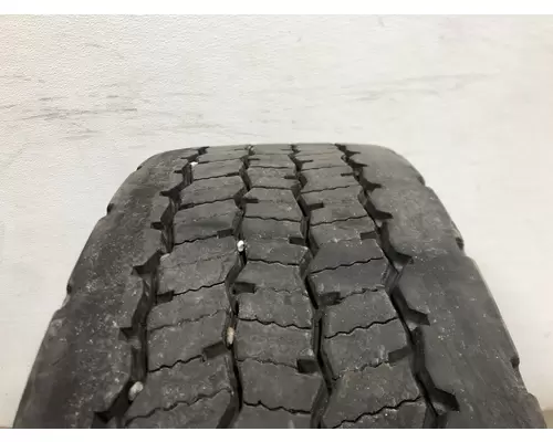 Freightliner CASCADIA Tires