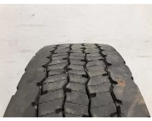 Freightliner CASCADIA Tires