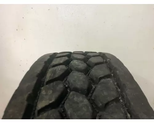 Freightliner CASCADIA Tires