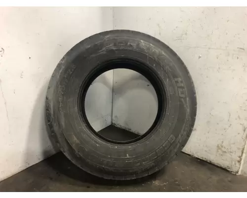 Freightliner CASCADIA Tires