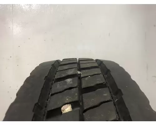 Freightliner CASCADIA Tires