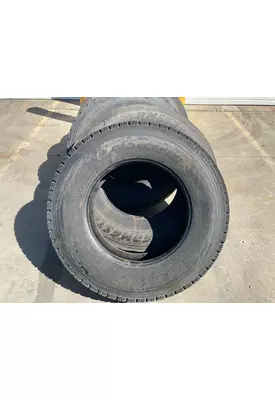 Freightliner CASCADIA Tires