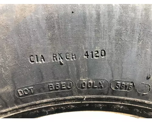 Freightliner CASCADIA Tires