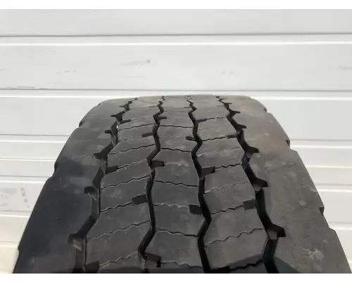 Freightliner CASCADIA Tires