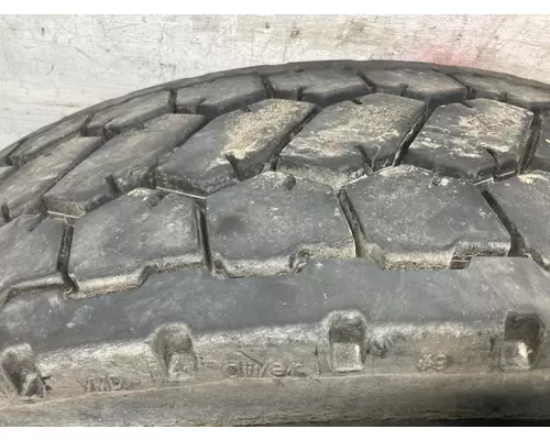 Freightliner CASCADIA Tires