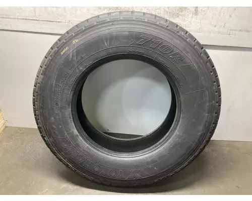 Freightliner CASCADIA Tires