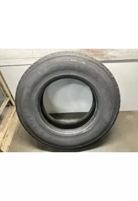 Freightliner CASCADIA Tires