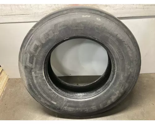 Freightliner CASCADIA Tires