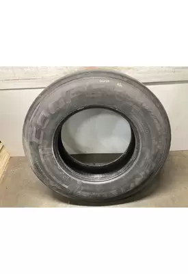 Freightliner CASCADIA Tires