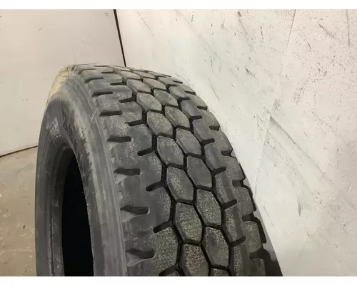 Freightliner CASCADIA Tires