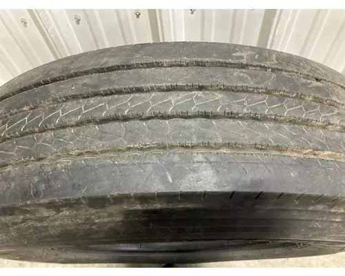 Freightliner CASCADIA Tires