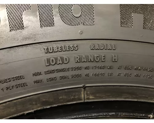 Freightliner CASCADIA Tires