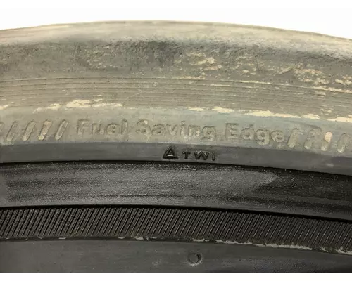 Freightliner CASCADIA Tires