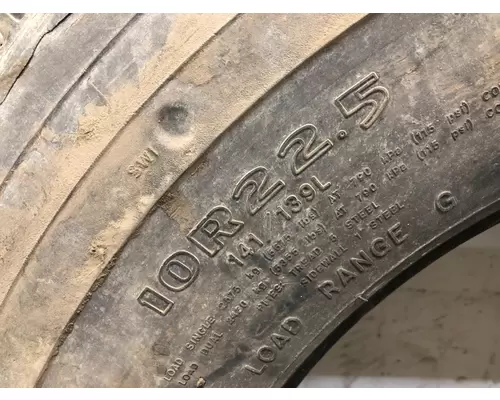 Freightliner CASCADIA Tires