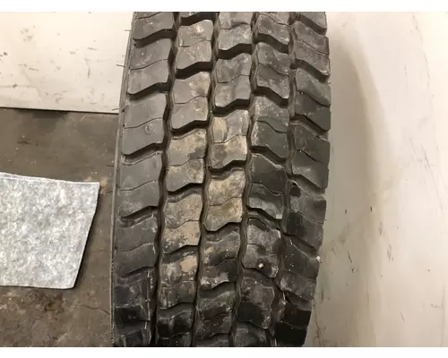 Freightliner CASCADIA Tires