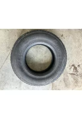 Freightliner CASCADIA Tires