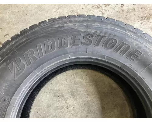 Freightliner CASCADIA Tires