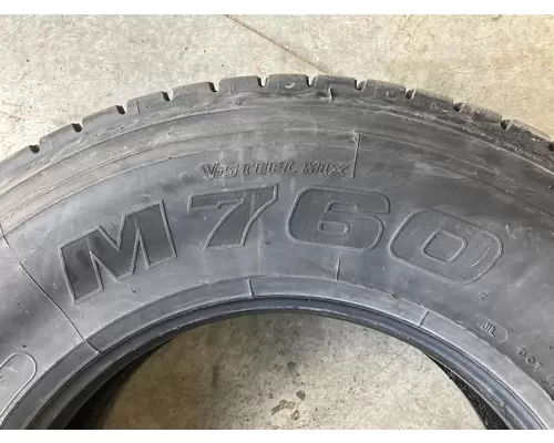 Freightliner CASCADIA Tires
