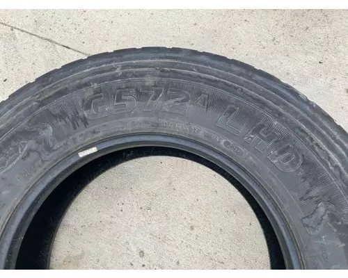 Freightliner CASCADIA Tires