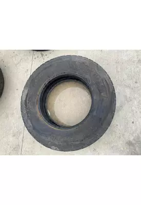 Freightliner CASCADIA Tires