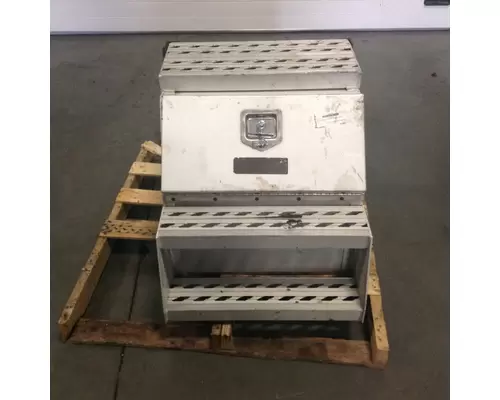 Freightliner CASCADIA Tool Box