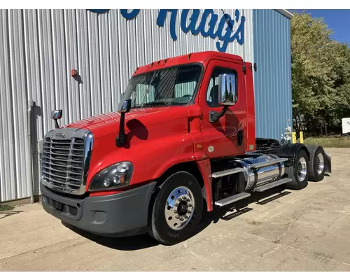 Freightliner CASCADIA Truck