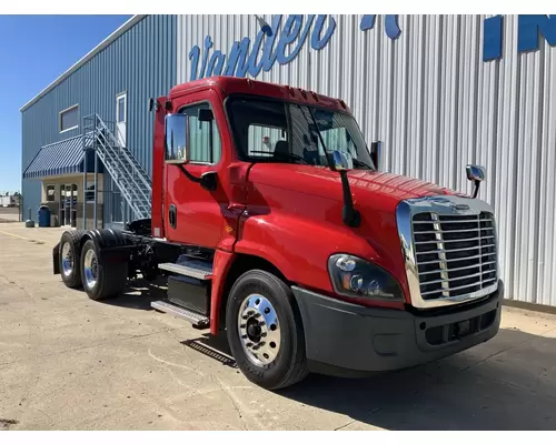 Freightliner CASCADIA Truck