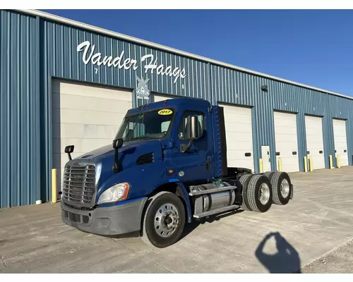 Freightliner CASCADIA Truck