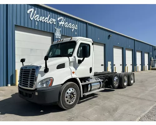 Freightliner CASCADIA Truck