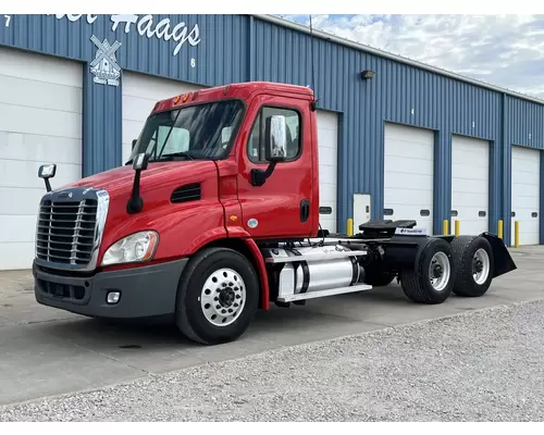 Freightliner CASCADIA Truck