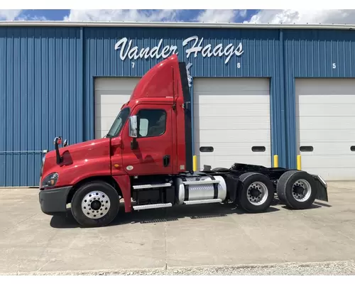 Freightliner CASCADIA Truck