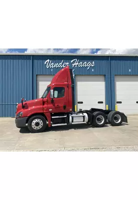 Freightliner CASCADIA Truck