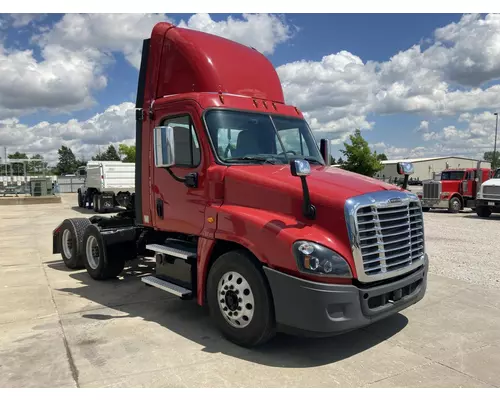 Freightliner CASCADIA Truck