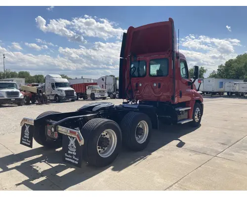 Freightliner CASCADIA Truck