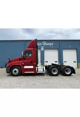 Freightliner CASCADIA Truck