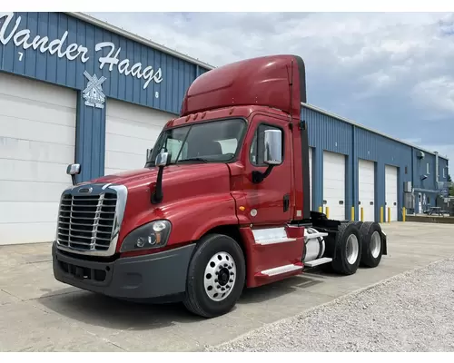 Freightliner CASCADIA Truck